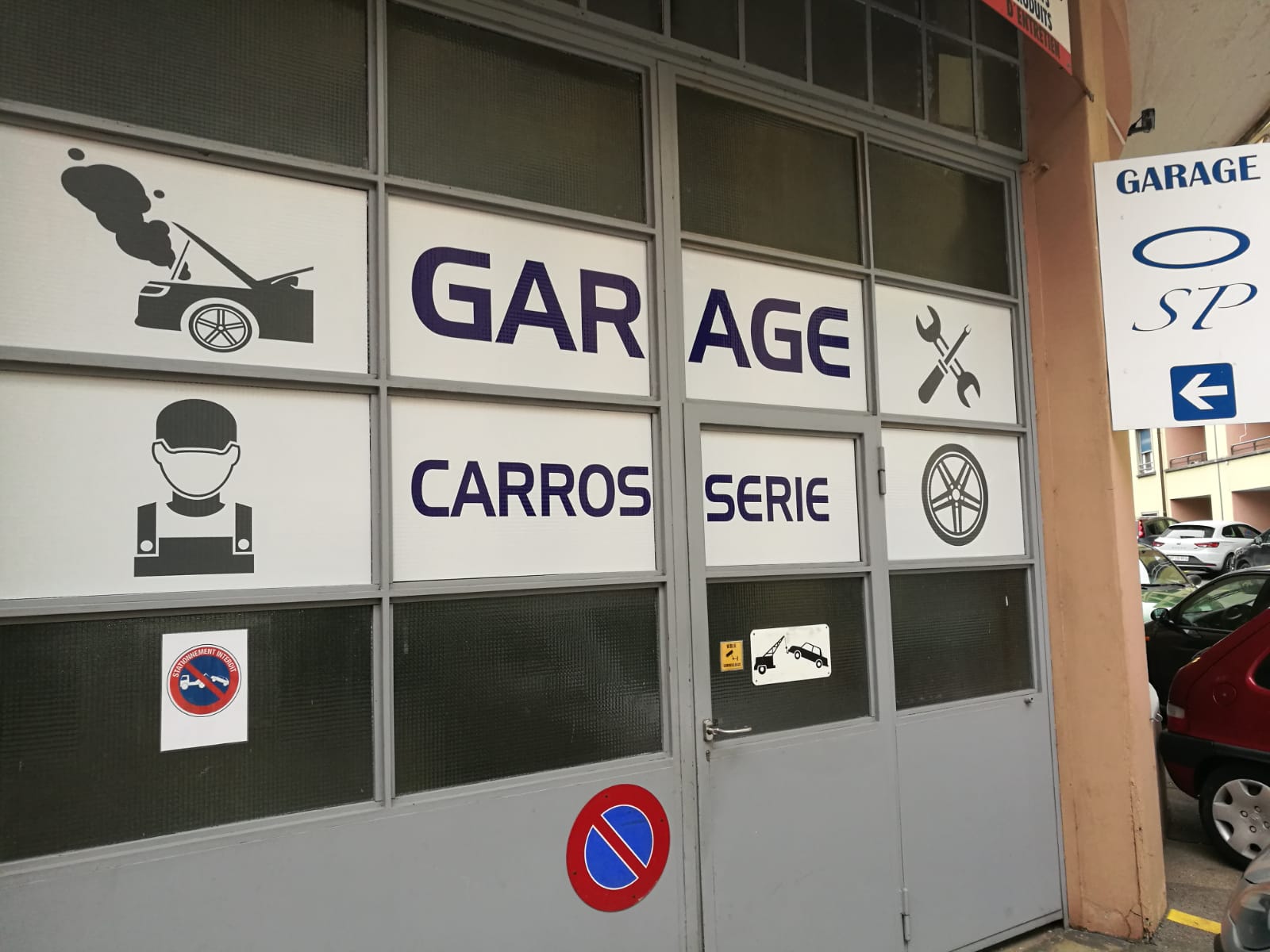 Réalisation publicitaire garage et marquage véhicule film micro perforé